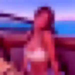 Alessandra (40 ans) à Ablis propose un plan cul ce soir