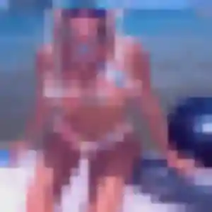 Laura de Apremont, 45 ans - plan cul discret
