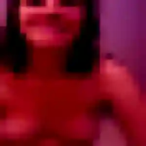 Photo de Chloe à Arc-sous-Cicon (37 ans) - plan cul anonyme
