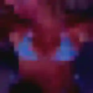 Photo de Corinne à Arès (24 ans) - plan cul gratuit