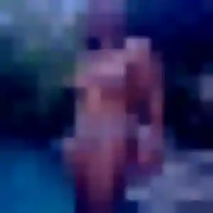 Charmante Lisa, 27 ans à Arreau - voir sa photo