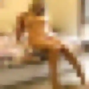 Charmante Chiara, 26 ans à Barbezieux-Saint-Hilaire - voir sa photo