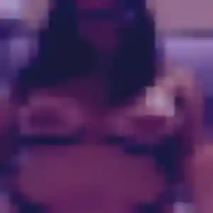 Contacte Adeline, 45 ans à Baron-sur-Odon en privé