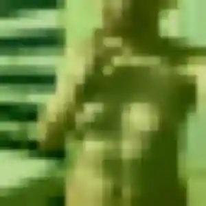Sarah de Béchy, 32 ans - plan cul discret