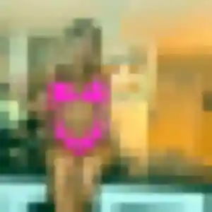 Clarisse, 36 ans, en ligne à Béganne pour une rencontre coquine