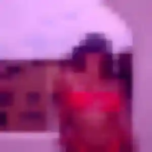 Noura, femme de 22 ans propose plan cul à Blagnac