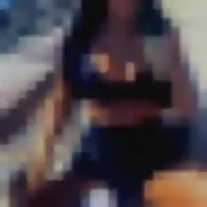 Estee, fille de 24 ans propose plan cul à Bouillargues