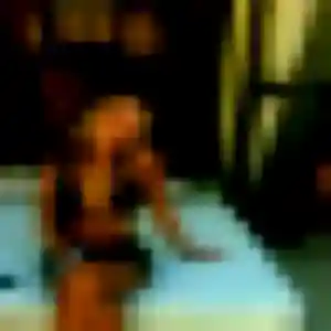Belle Whitney, 24 ans à Bourgon - la contacter