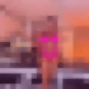 Debora, 25 ans, en ligne à Bousies pour une rencontre coquine