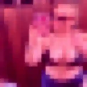 Giulia, 43 ans, connectée à Breilly pour un plan cul