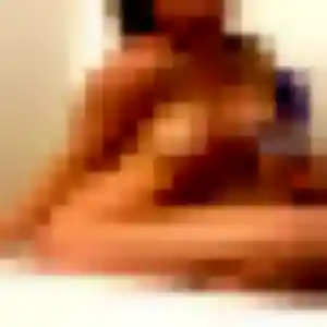 Amel (35 ans) à Brens cherche un plan cul rapidement