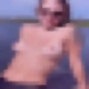 Jade (25 ans) à Briec cherche un plan cul ce soir
