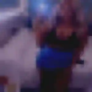 Philippine, 33 ans, connectée à Bussang pour une rencontre coquine