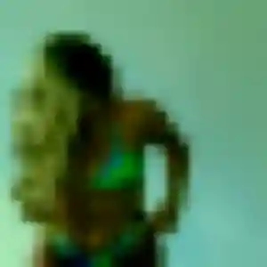 Gwendoline, femme de 43 ans propose plan cul à Castellane