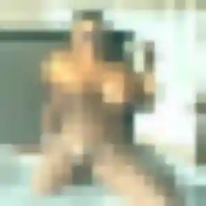 Anne-Charlotte, 29 ans, disponible à Ceyzériat pour un plan cul