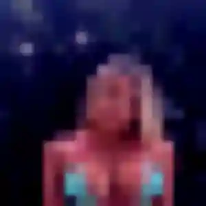 Elodie, femme de 26 ans propose plan cul à Chamant