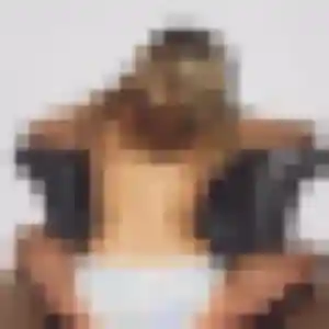Ninon, 22 ans, connectée à Champforgeuil pour une rencontre coquine
