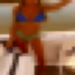 Alix, 25 ans, veut un plan cul à Charencey