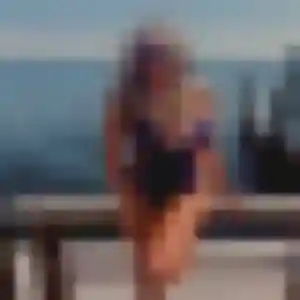 Rejoins Flavia, 23 ans à Châtel-Guyon en privé