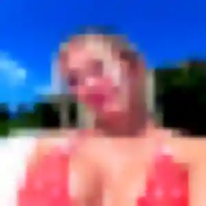 Clarisse, femme de 24 ans propose plan cul à Châteldon