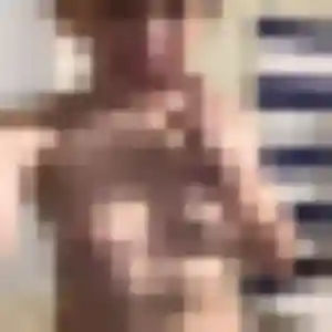 Yolande, 25 ans, connectée à Clermont-Ferrand pour une rencontre coquine