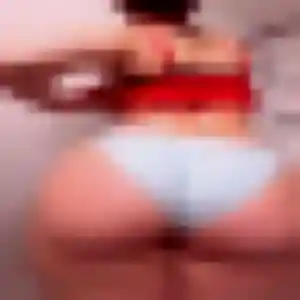 Noura, femme de 35 ans cherche plan cul à Cramant