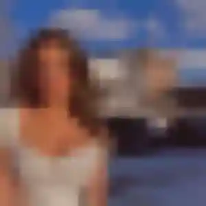 Noura, femme de 37 ans propose plan cul à Crottet