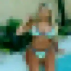 Emilie, femme de 29 ans veut plan cul à Darney
