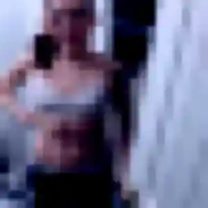 Sixtine, fille de 42 ans cherche plan cul à Daux