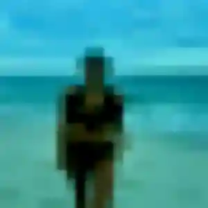 Découvre Caroline, 34 ans à Deaux en privé