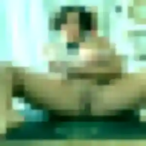 Cindy, femme de 24 ans cherche plan cul à Dinéault