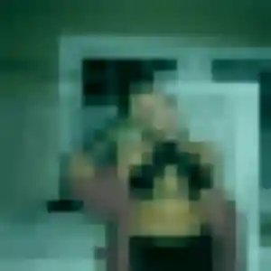 Contacte Yasmine, 28 ans à Dollon en privé