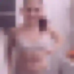 Faustine, fille de 23 ans propose plan cul à Donnery