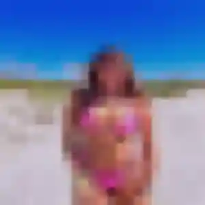 Karima, femme de 22 ans cherche plan cul à Douvaine