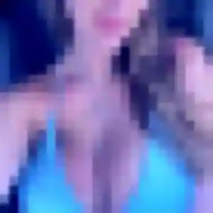 Lina, 36 ans, en ligne à Elven pour un plan cul