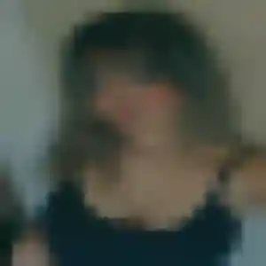 Anna, fille de 27 ans cherche plan cul à Farbus