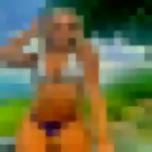 Photo de Lisa à Feuguerolles-Bully (33 ans) - plan cul discret