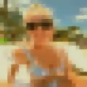 Viviane, 25 ans, connectée à Garons pour une rencontre coquine