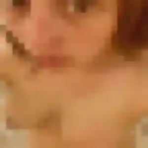 Sylviane, 35 ans, en ligne à Gassin pour une rencontre coquine