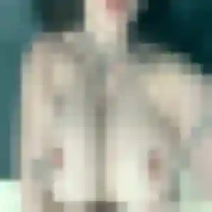 Sexy Alienor, 24 ans à Gastes - voir sa photo