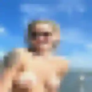 Découvre Aurelie, 26 ans à Gières en privé
