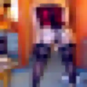 Rejoins Fleur, 28 ans à Givors en privé