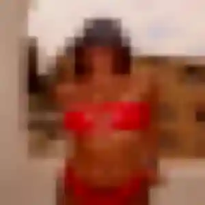 Maeva (24 ans) à Hanches attend un plan cul ce soir