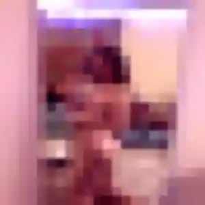 Photo de Melanie à Hauterive (25 ans) - plan cul gratuit