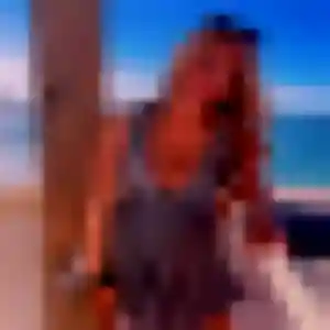 Cecile (24 ans) à Hénanbihen attend une rencontre rapidement