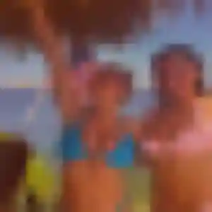 Helene, 23 ans, disponible à Huriel pour une rencontre coquine