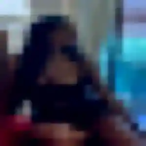 Olga, 29 ans, en ligne à Jardres pour une rencontre coquine