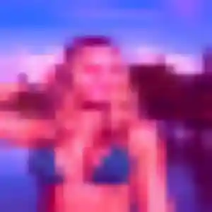 Louisa, fille de 34 ans propose plan cul à Kerlouan