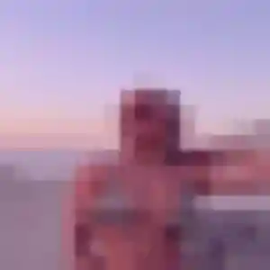 Photo de Aurore à La Grand-Combe (32 ans) - plan cul discret