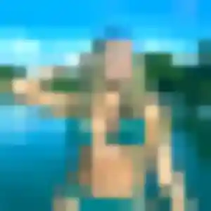 Rejoins Elise, 28 ans à Larmor-Plage en privé